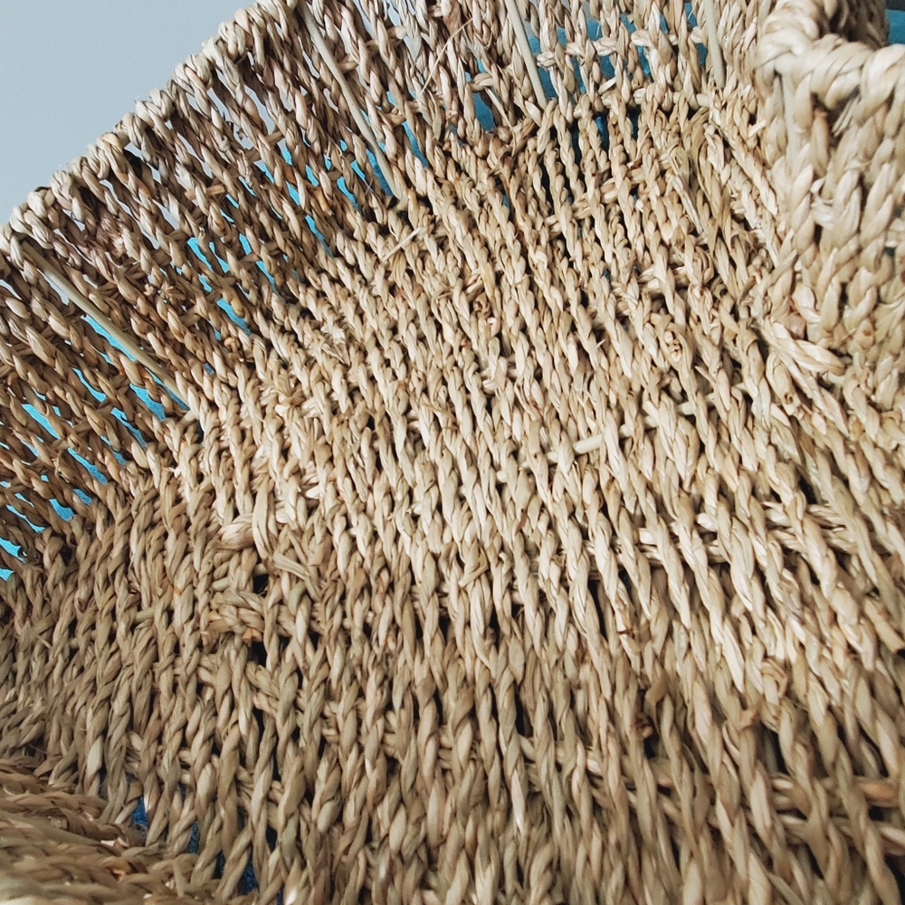 Heart Shaped Basket Hand Woven Seagrass Metal Decorative 11" X 11" X 3" - Picture 6 of 7